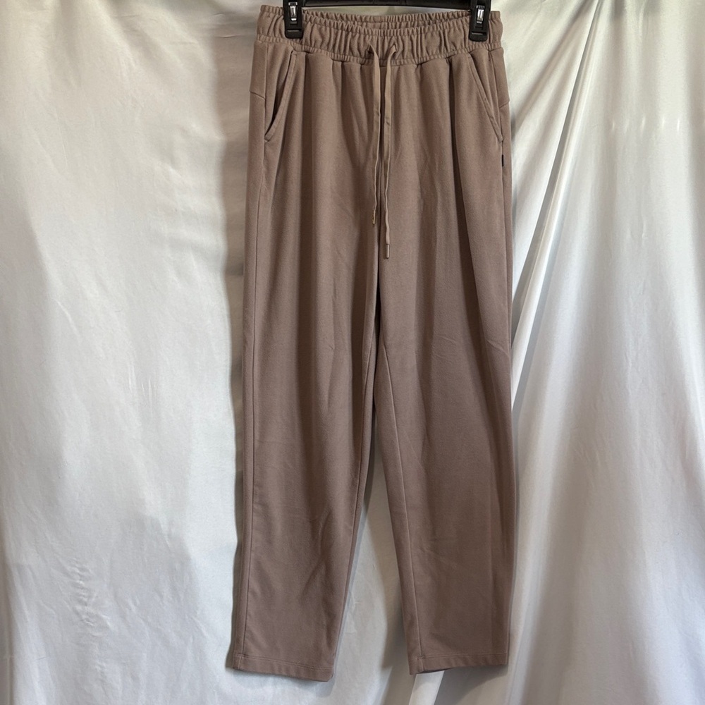 Mondetta Women's Tan Straight Leg Pants